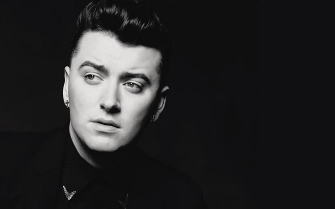 “Writing’s on the wall”, tema muzicala SPECTRE a lui Sam Smith, ar putea fi prima din istorie care ajunge pe primul loc in top-urile din Anglia